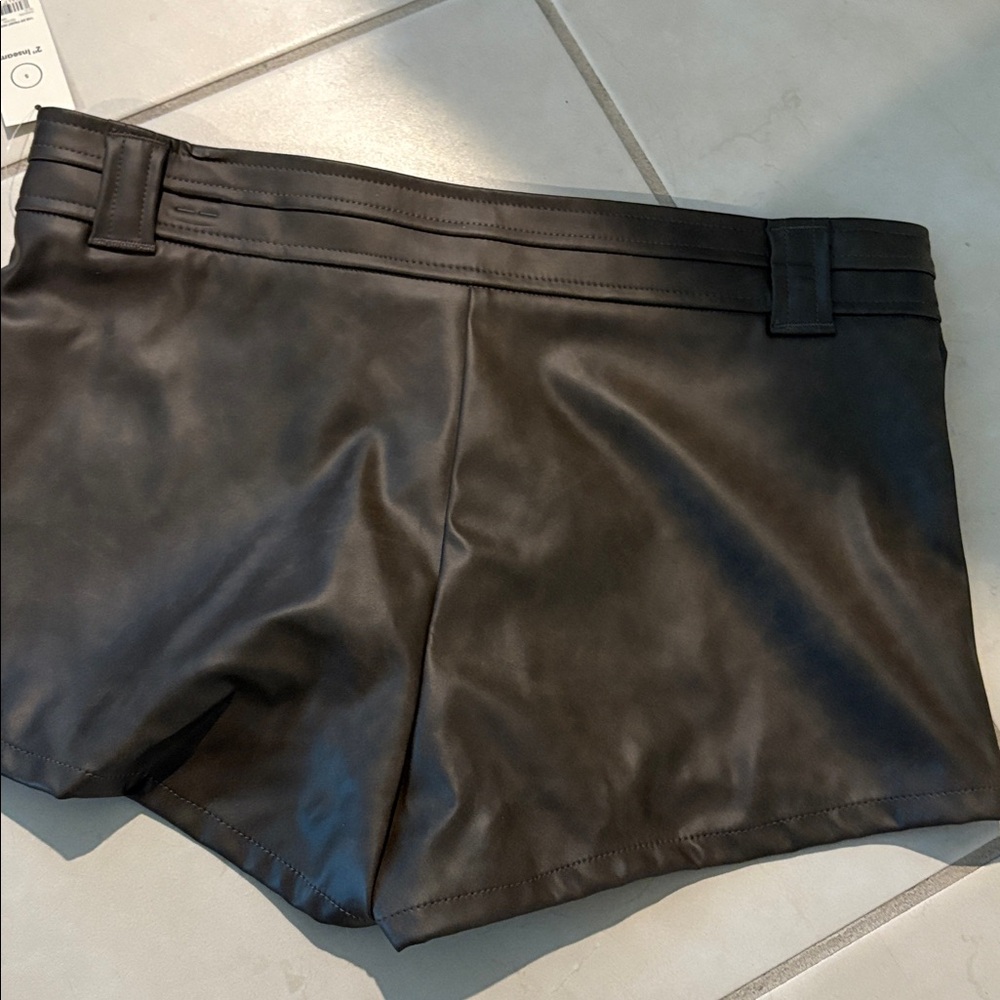 NWT small brown vinyl shorts 1384 - Picture 5 of 7